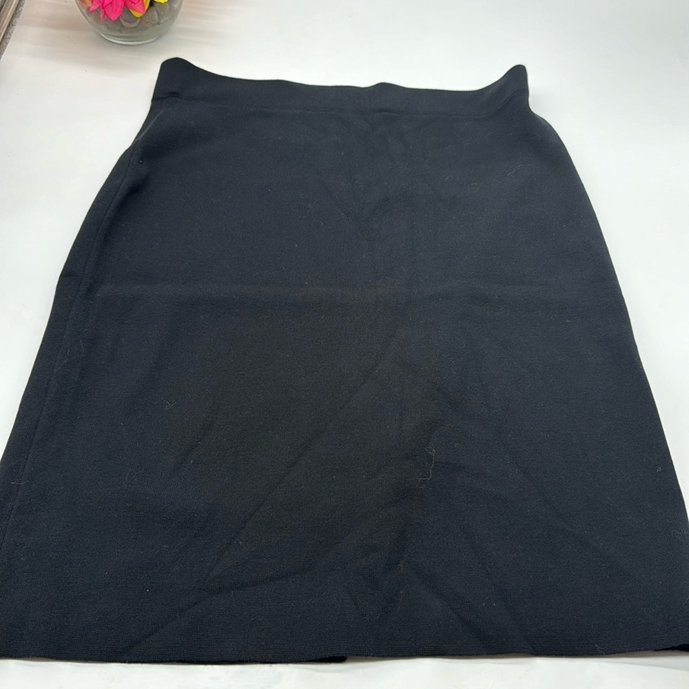 Sax Fifth Avenue NWT Black Knit Stretchy Knee length Skirt Size Large